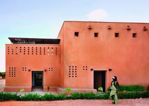 Exteior facade of Niamey 2000