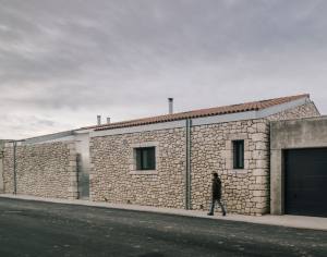 Street view facade of Fru House